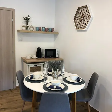 Varosi Idill Apartment *