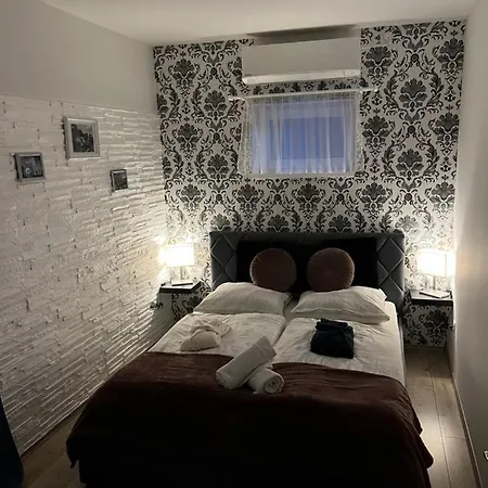 Varosi Idill Apartment