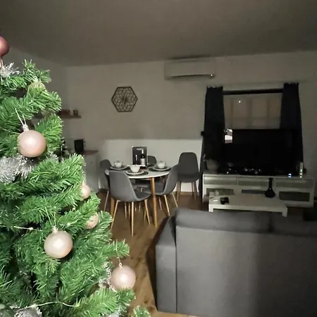 Varosi Idill Apartment