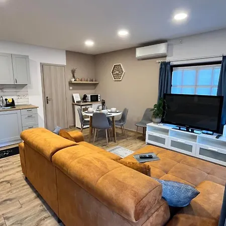 Varosi Idill Apartment Veszprem