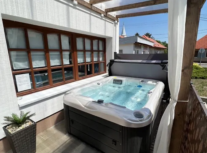 Apartament Varosi Idill *